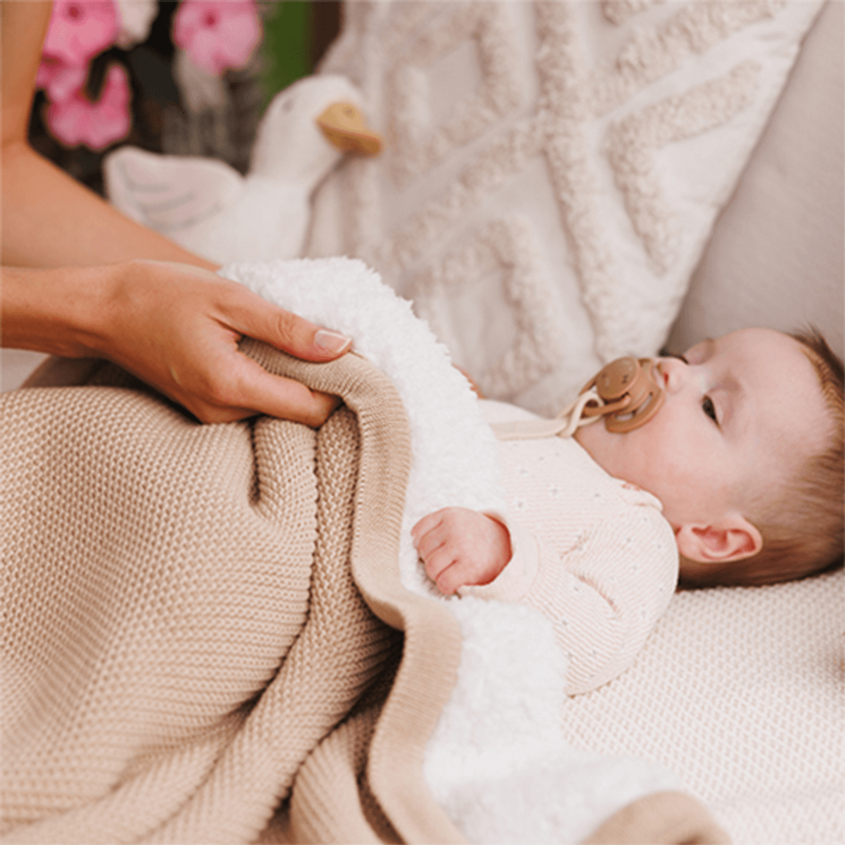 Babyono | Bomullsteppe med fleece | 75x100 cm | Sand | Vaffelstrikk