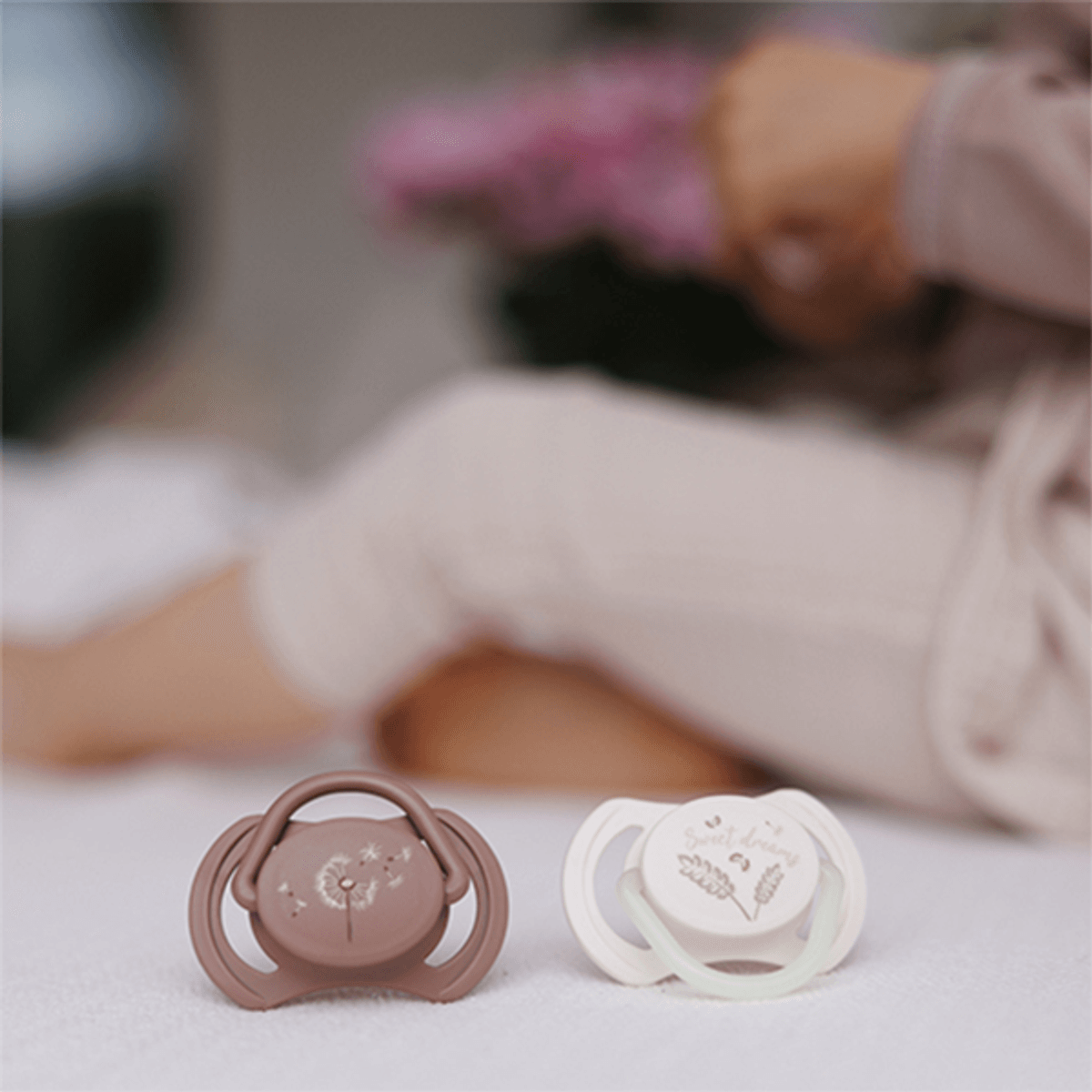 Babyono | Symmetrisk Sillikonsmokk | 18 mnd+