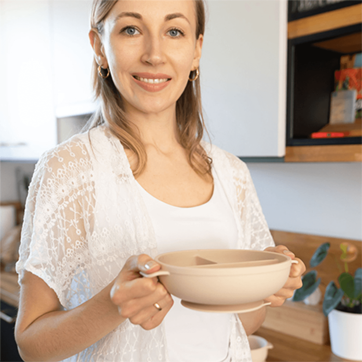 Babyono | Silikon tallerken med sugekopp og lokk | Beige